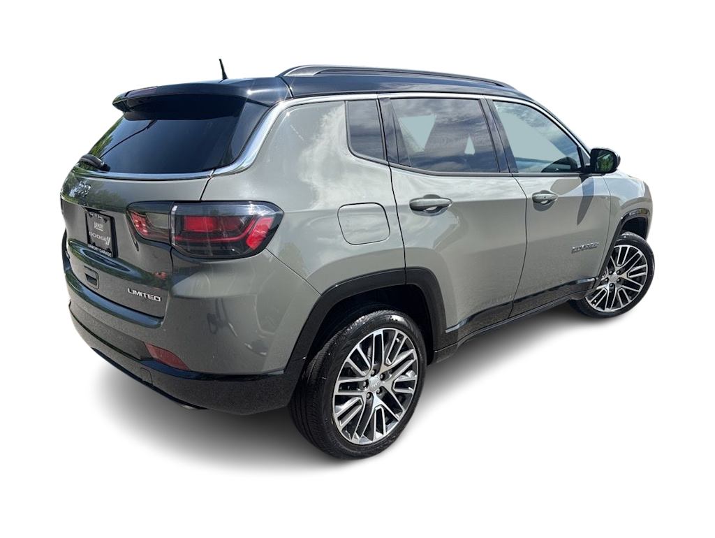 Thumbnail: 2022 Jeep Compass - 20