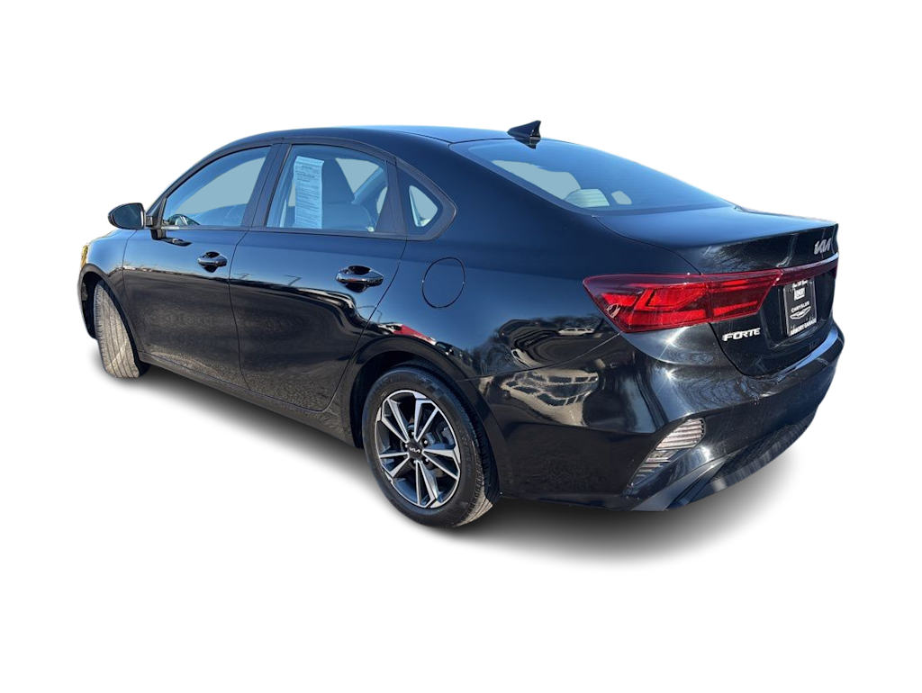 Thumbnail: 2023 Kia Forte - 3