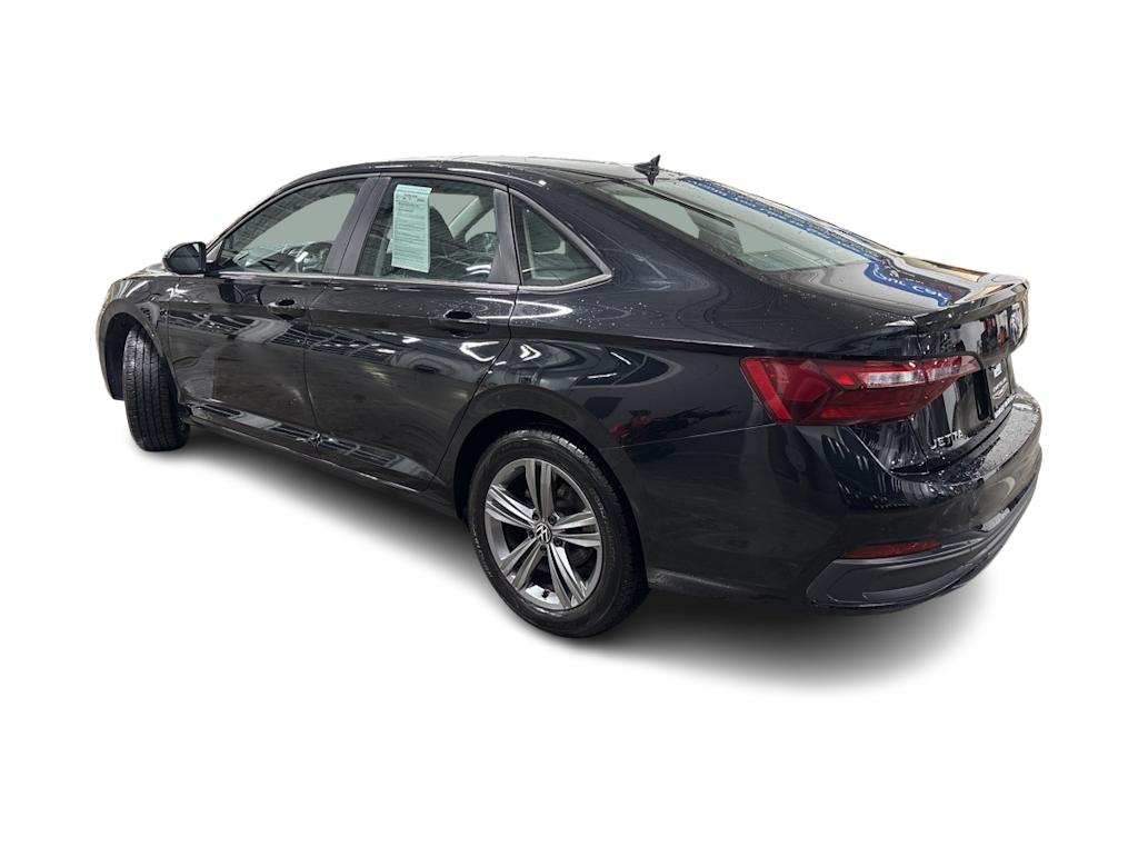 Thumbnail: 2024 Volkswagen Jetta - 3