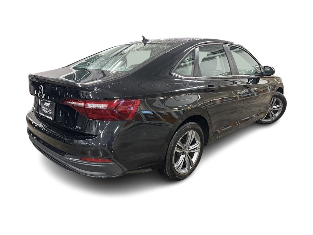 Thumbnail: 2024 Volkswagen Jetta - 18
