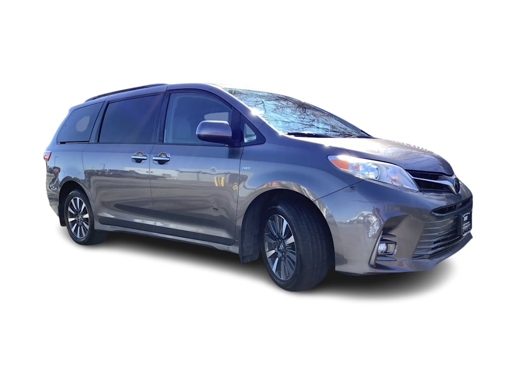 2019 Toyota Sienna XLE Premium 19