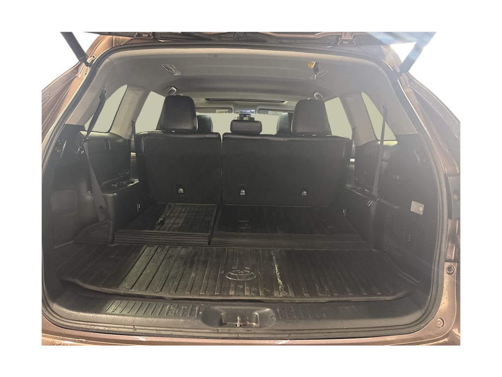 Thumbnail: 2019 Toyota Highlander - 33