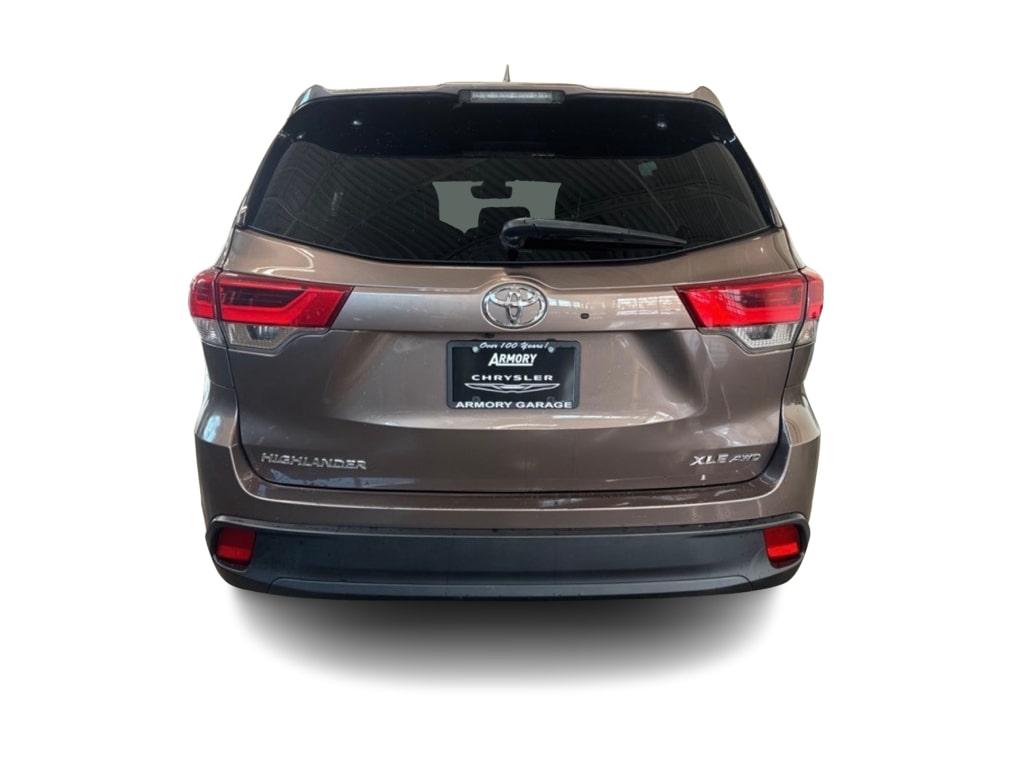 Thumbnail: 2019 Toyota Highlander - 4