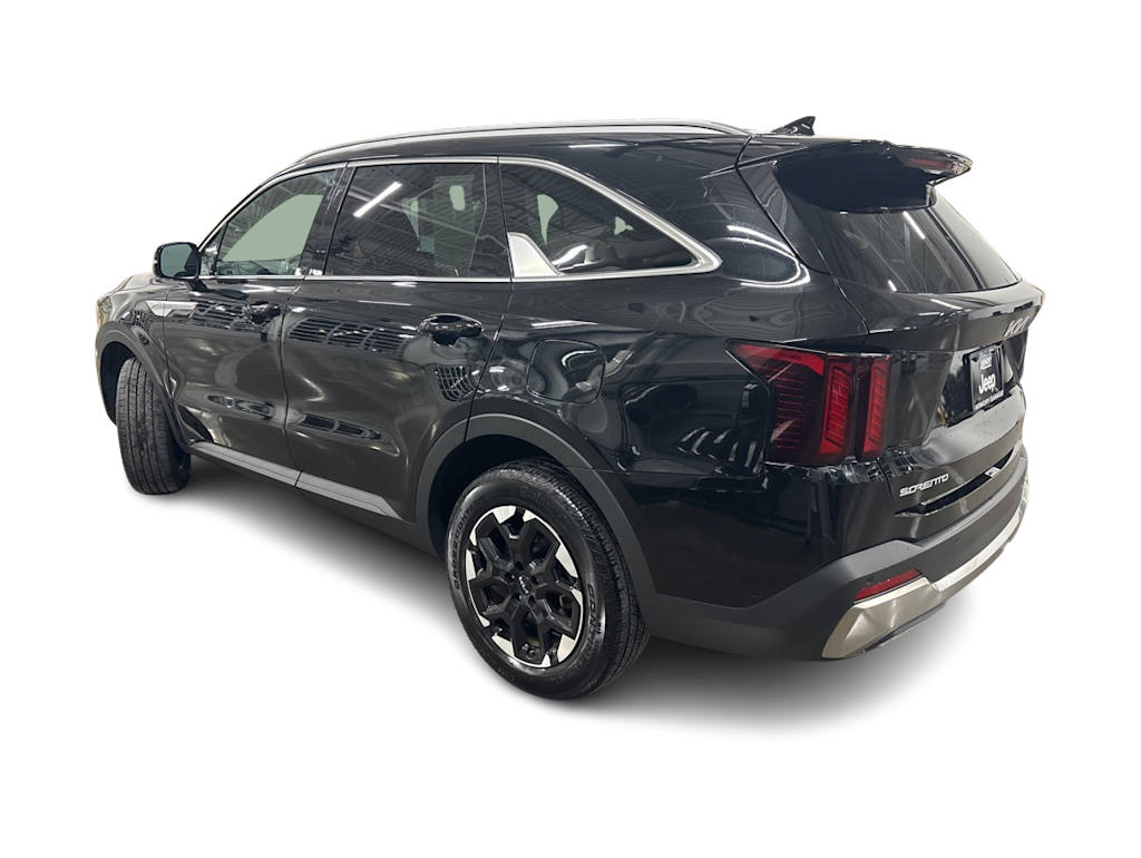 Thumbnail: 2024 Kia Sorento - 3
