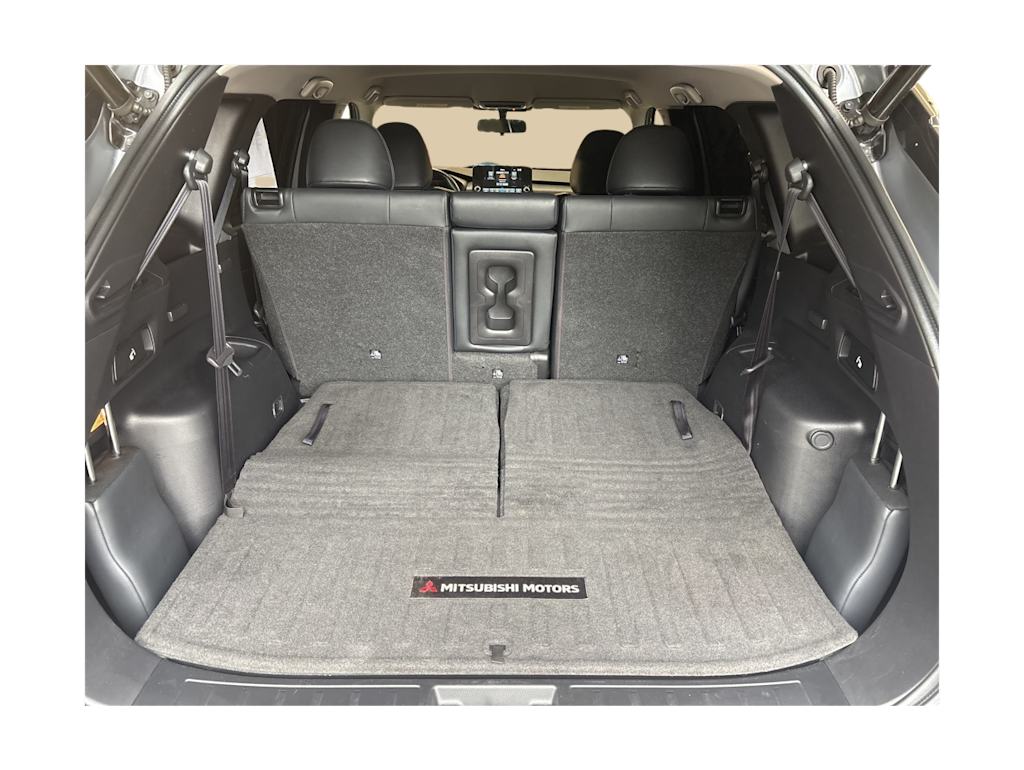 Thumbnail: 2022 Mitsubishi Outlander - 37