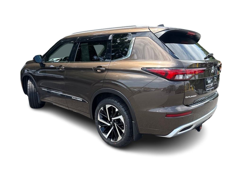 Thumbnail: 2024 Mitsubishi Outlander - 3
