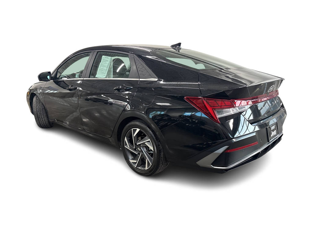 Thumbnail: 2024 Hyundai Elantra - 3