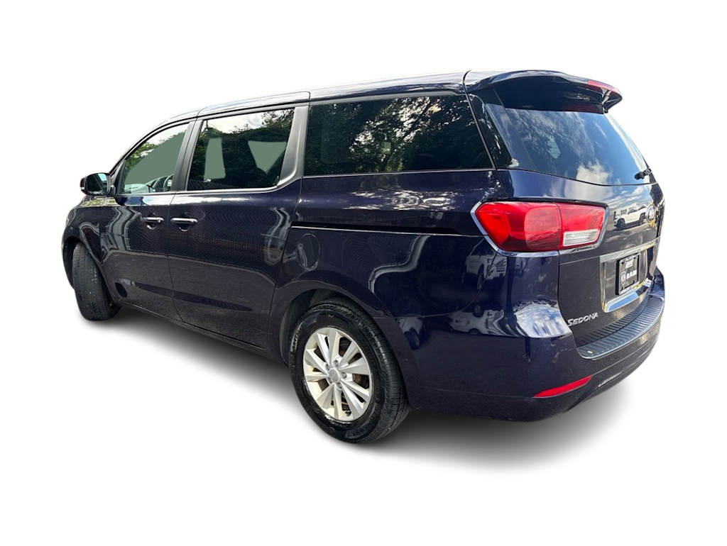 Thumbnail: 2018 Kia Sedona - 3