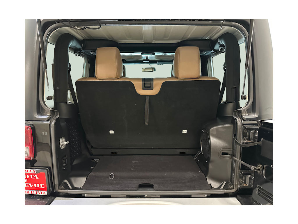 Thumbnail: 2013 Jeep Wrangler - 19