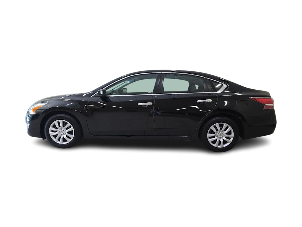 Thumbnail: 2015 Nissan Altima - 3