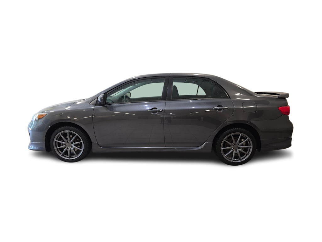 Thumbnail: 2013 Toyota Corolla - 3