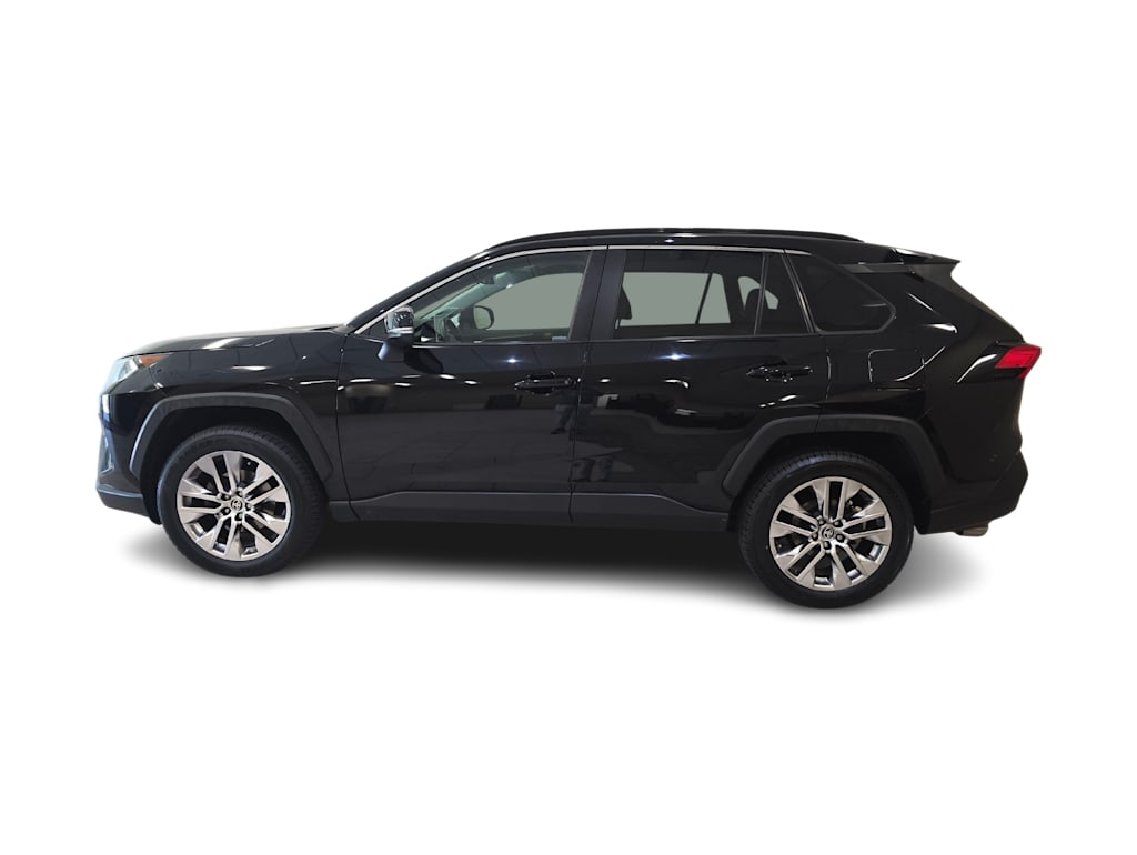 Thumbnail: 2021 Toyota RAV4 - 3