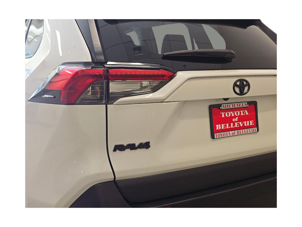 Thumbnail: 2024 Toyota RAV4 - 21
