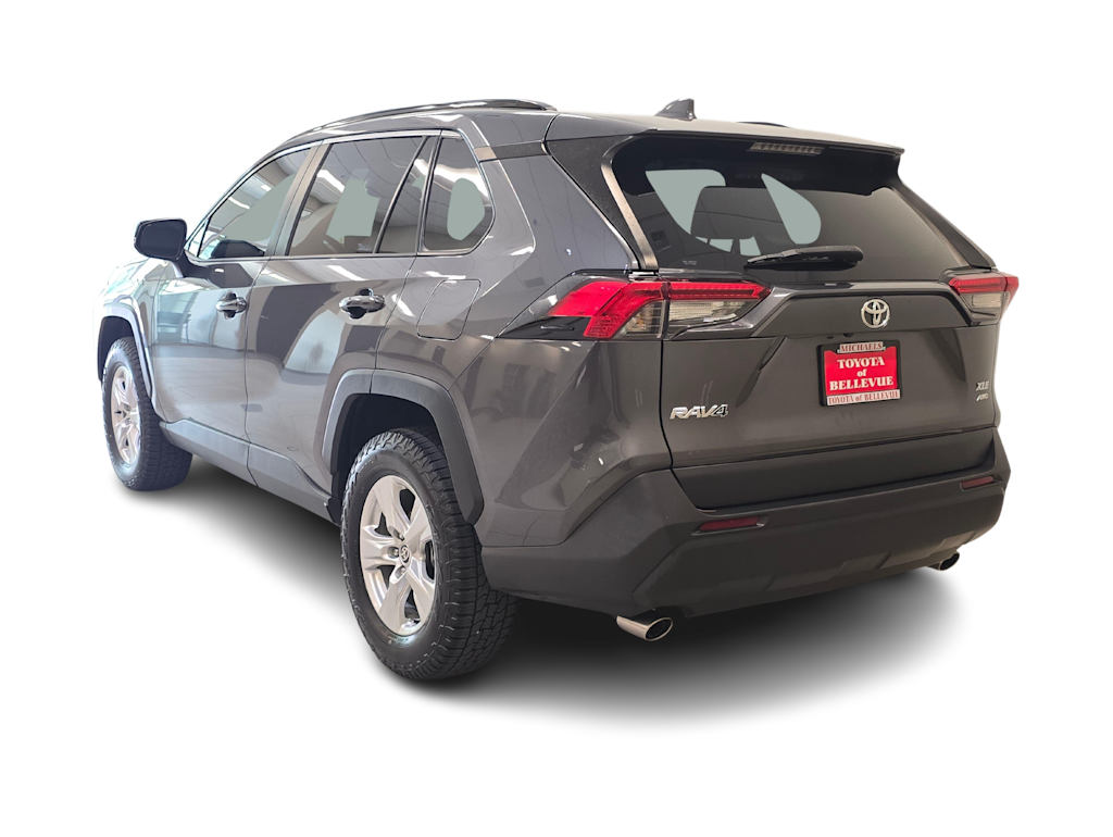 Thumbnail: 2021 Toyota RAV4 - 4
