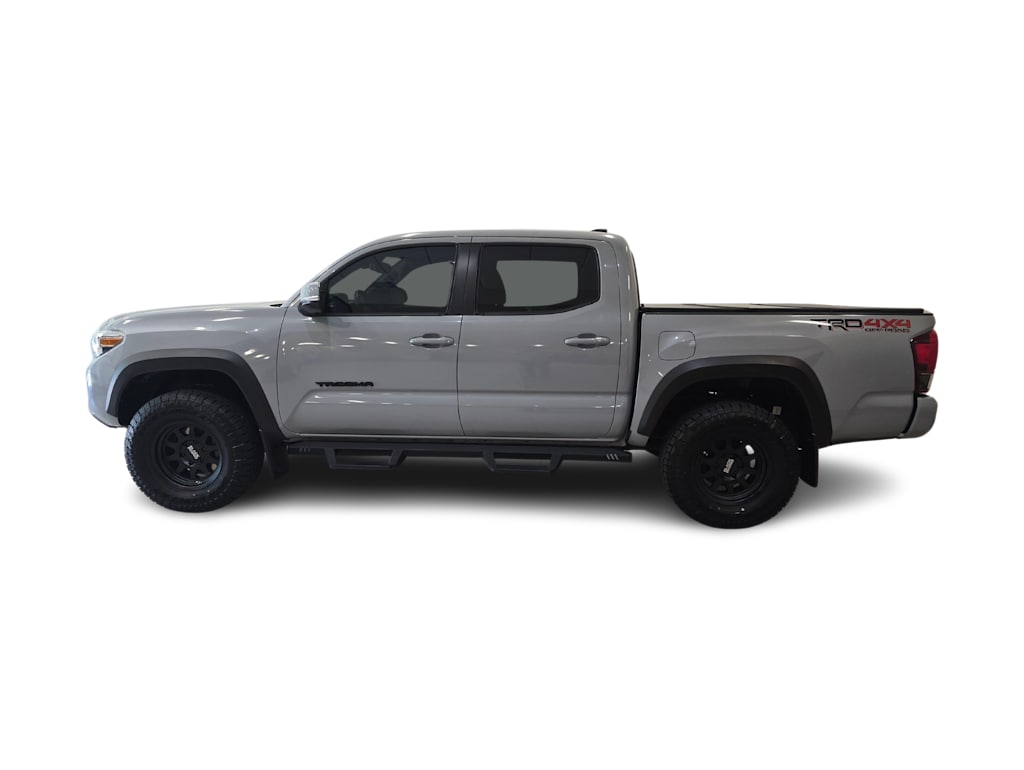 Thumbnail: 2019 Toyota Tacoma - 3