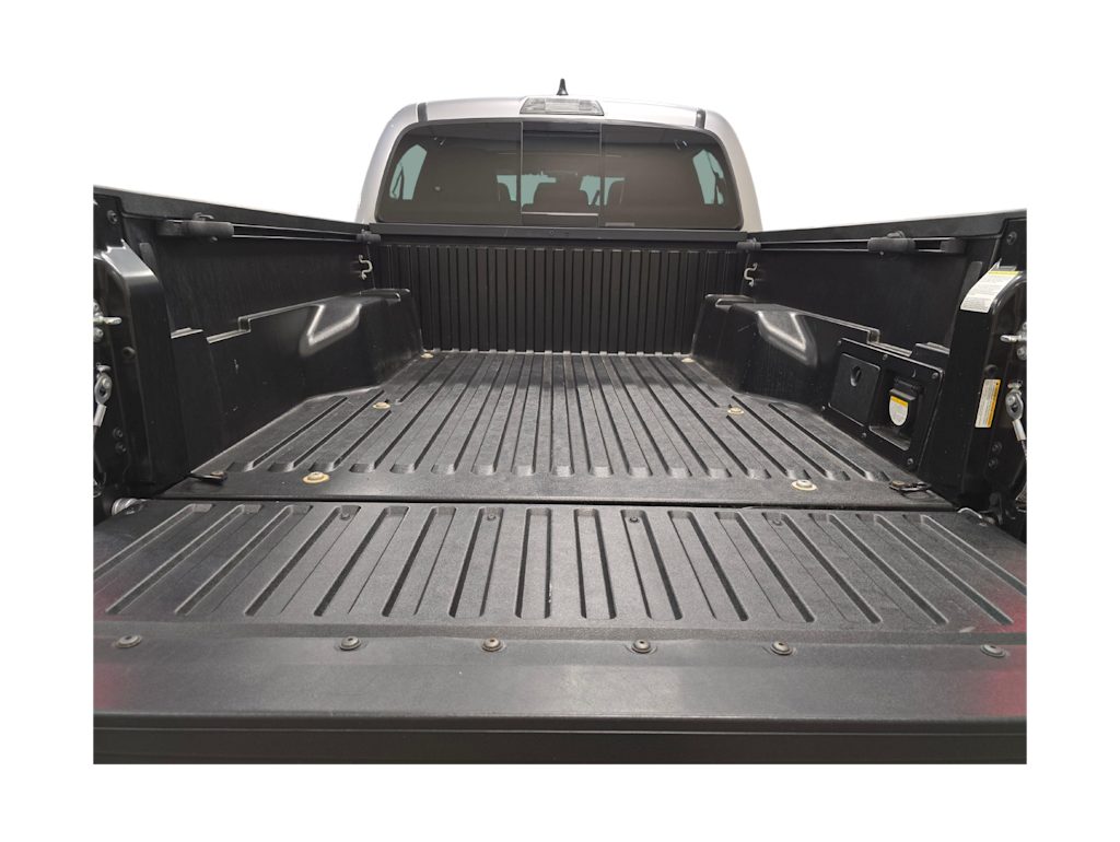 Thumbnail: 2021 Toyota Tacoma - 19