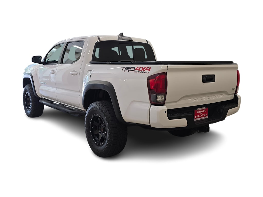 Thumbnail: 2018 Toyota Tacoma - 4