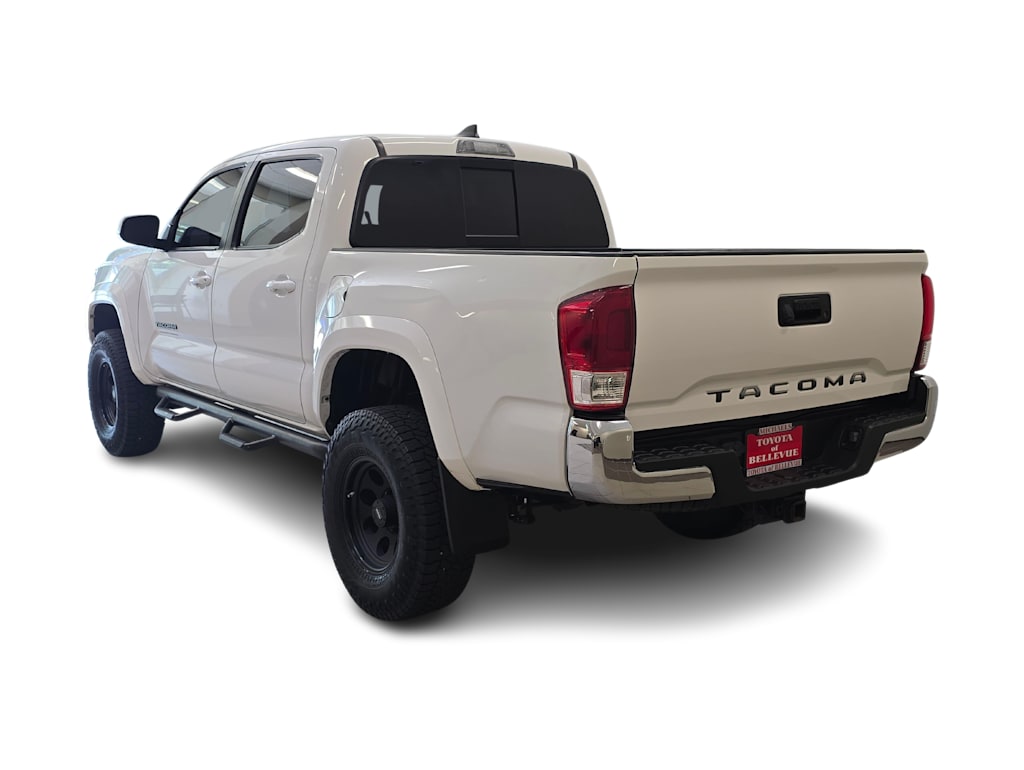 Thumbnail: 2018 Toyota Tacoma - 4