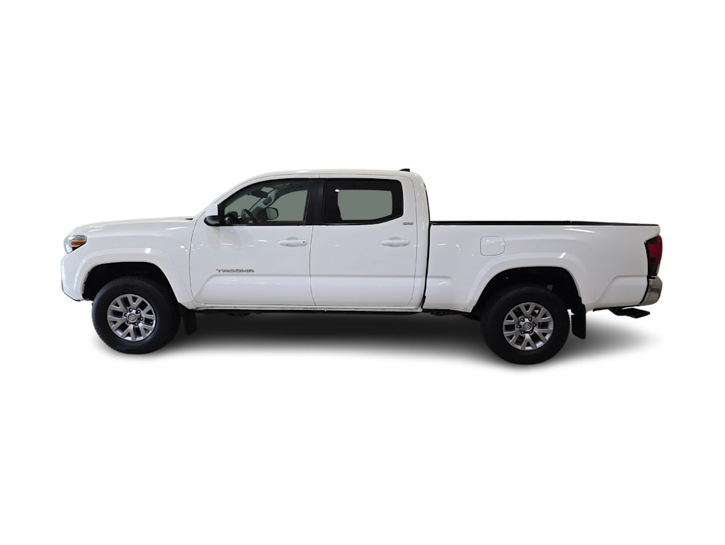 Thumbnail: 2018 Toyota Tacoma - 3