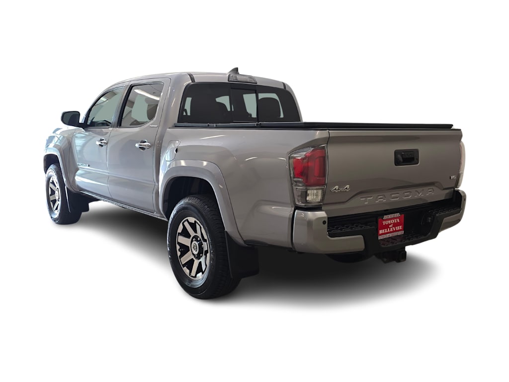 Thumbnail: 2017 Toyota Tacoma - 4