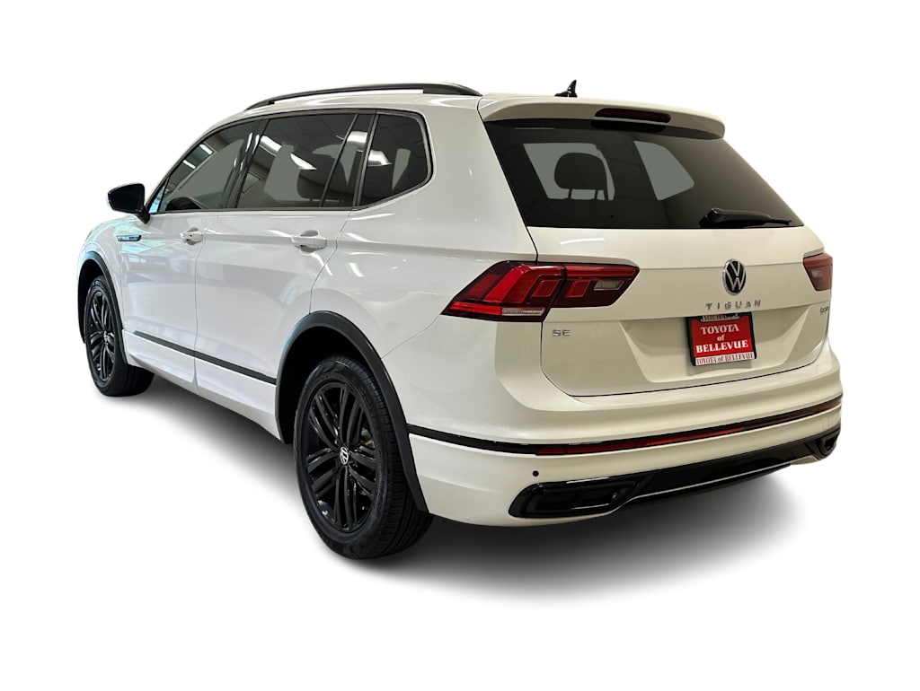 Thumbnail: 2022 Volkswagen Tiguan - 4
