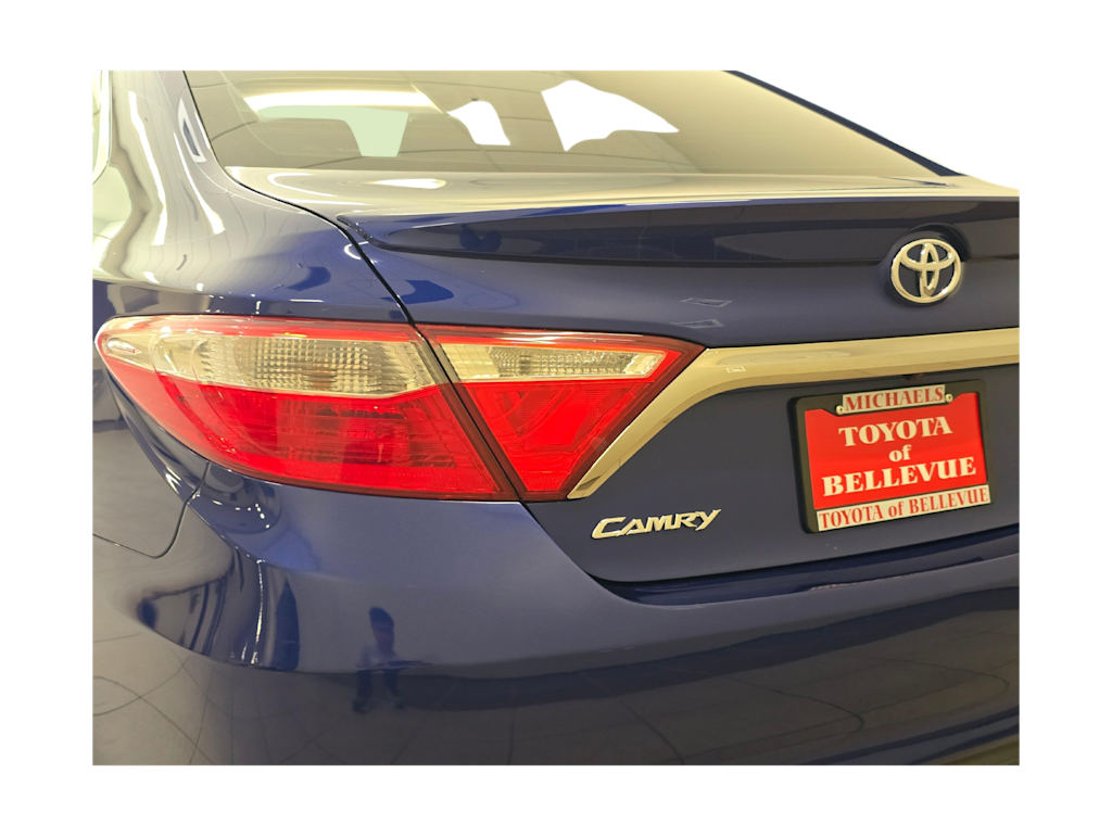 Thumbnail: 2015 Toyota Camry - 21