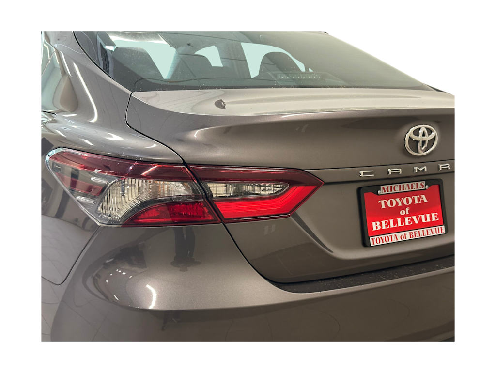 Thumbnail: 2023 Toyota Camry - 21
