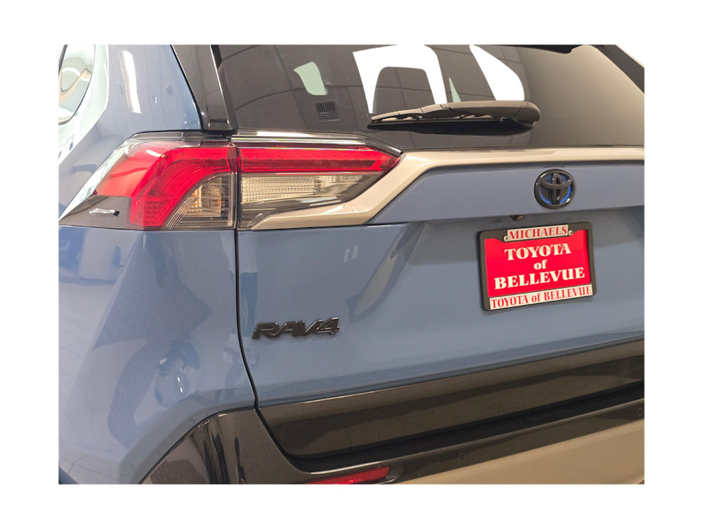 Thumbnail: 2023 Toyota RAV4 - 22
