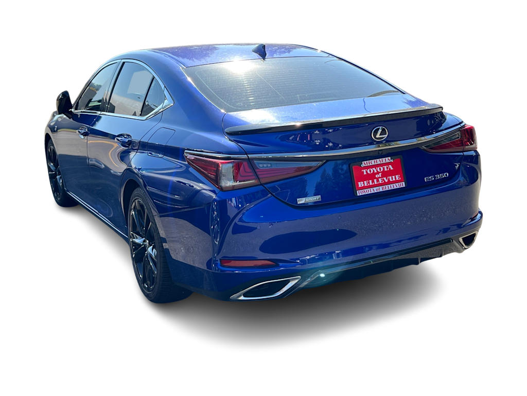 Thumbnail: 2021 Lexus ES - 2
