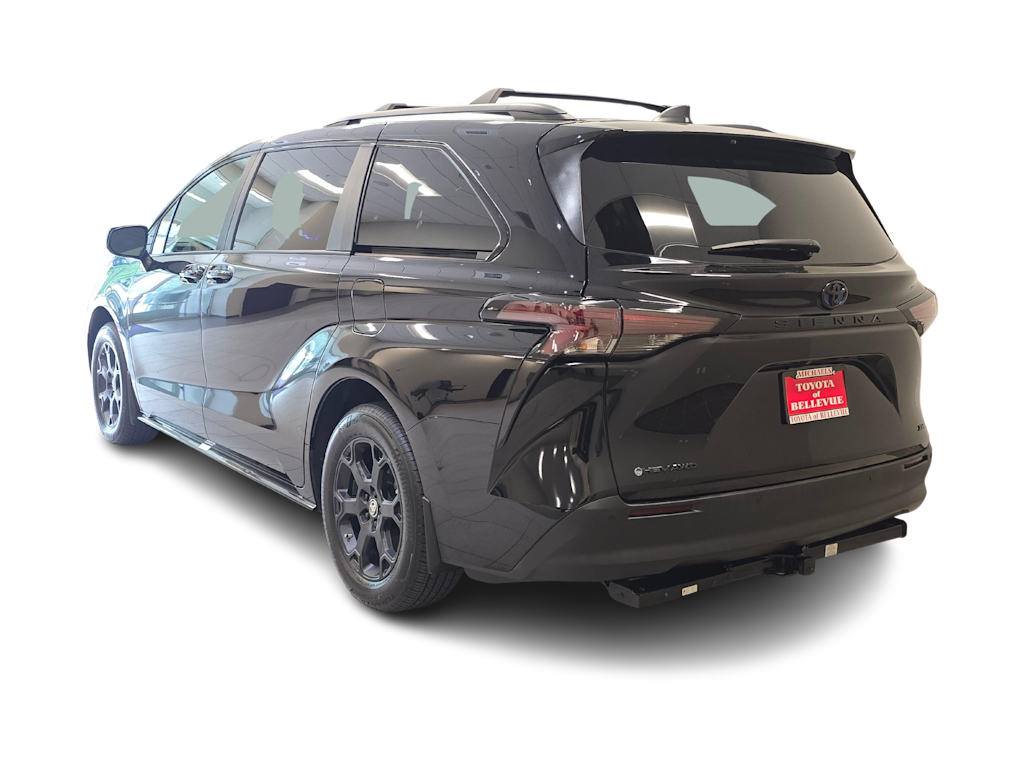 Thumbnail: 2025 Toyota Sienna - 4