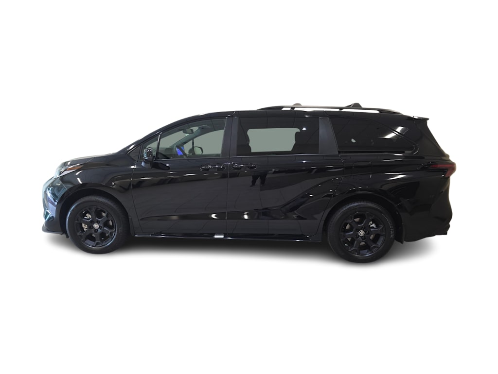 Thumbnail: 2025 Toyota Sienna - 3