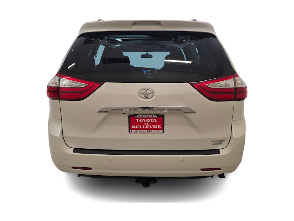 Thumbnail: 2017 Toyota Sienna - 5
