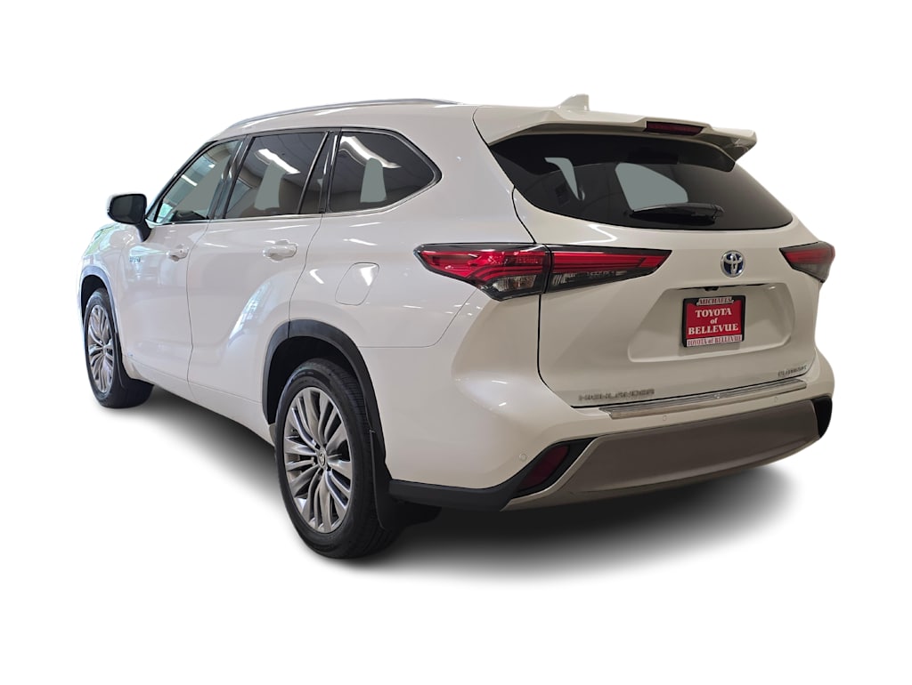Thumbnail: 2020 Toyota Highlander - 4