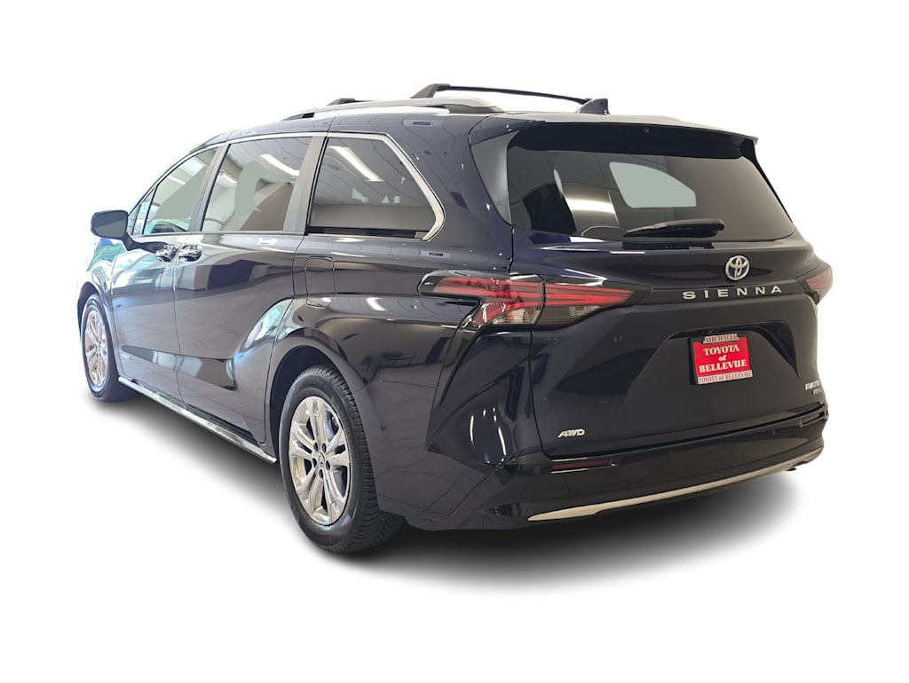 Thumbnail: 2021 Toyota Sienna - 4