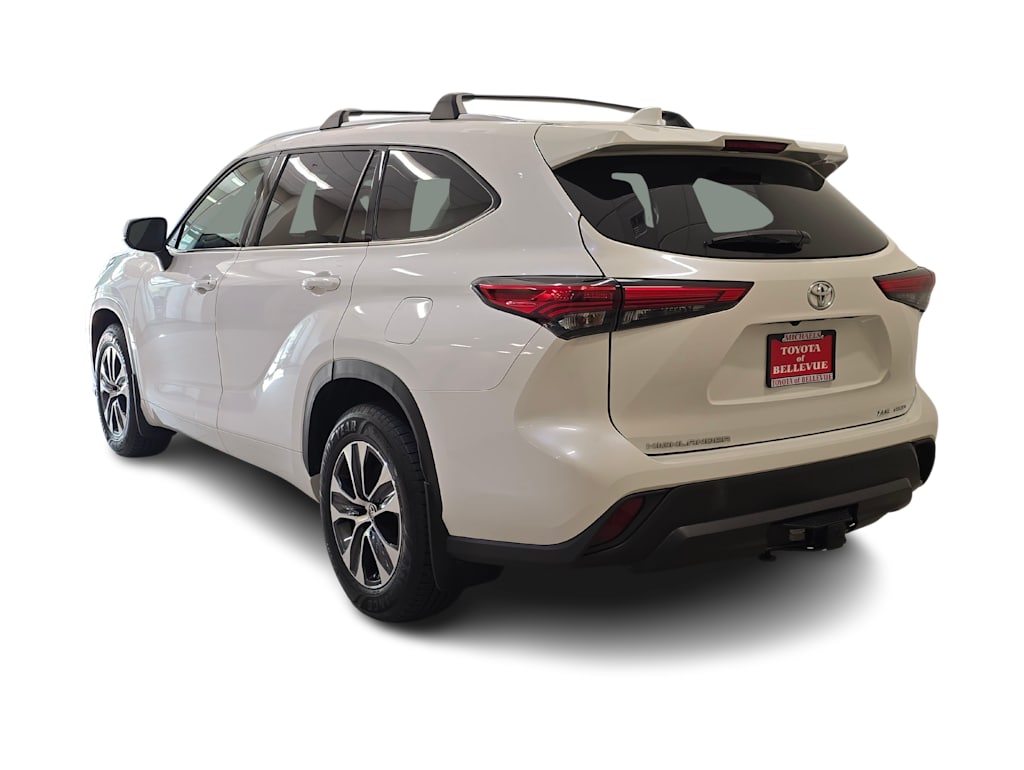 Thumbnail: 2020 Toyota Highlander - 4