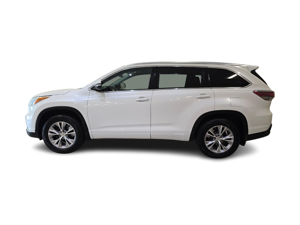 Thumbnail: 2015 Toyota Highlander - 3
