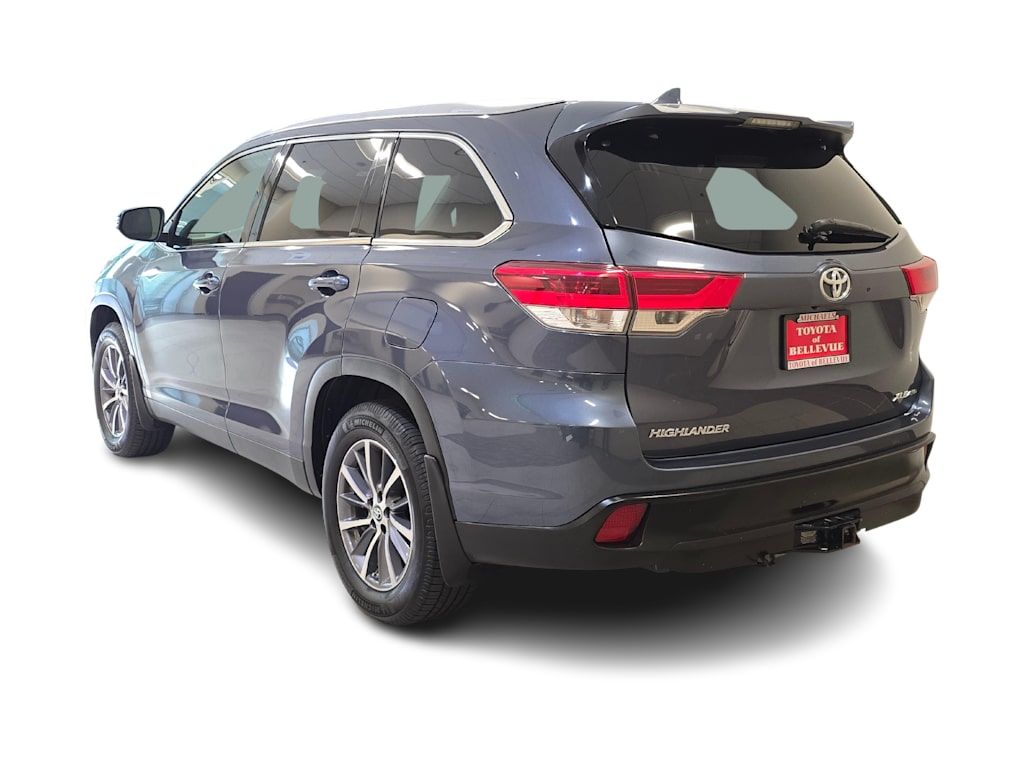 Thumbnail: 2019 Toyota Highlander - 4