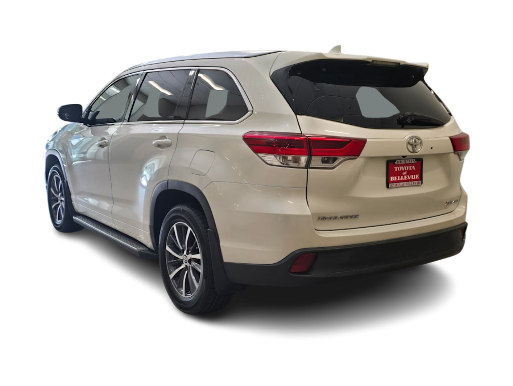 Thumbnail: 2018 Toyota Highlander - 4