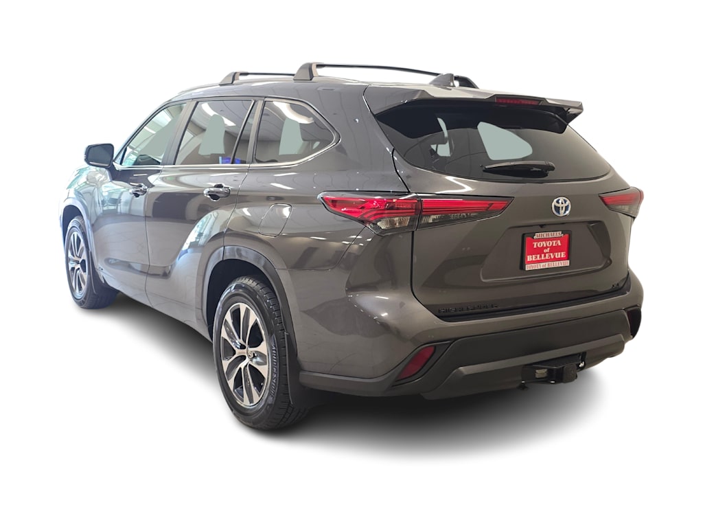 Thumbnail: 2023 Toyota Highlander - 4