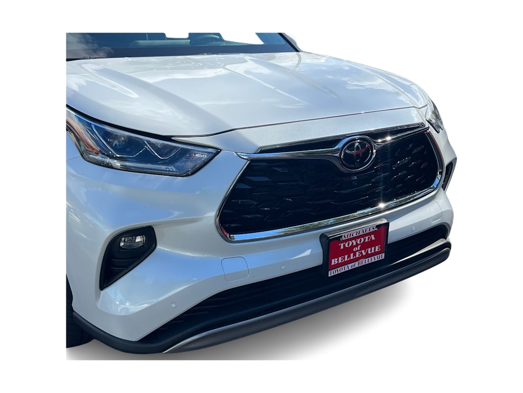 Thumbnail: 2023 Toyota Highlander - 7