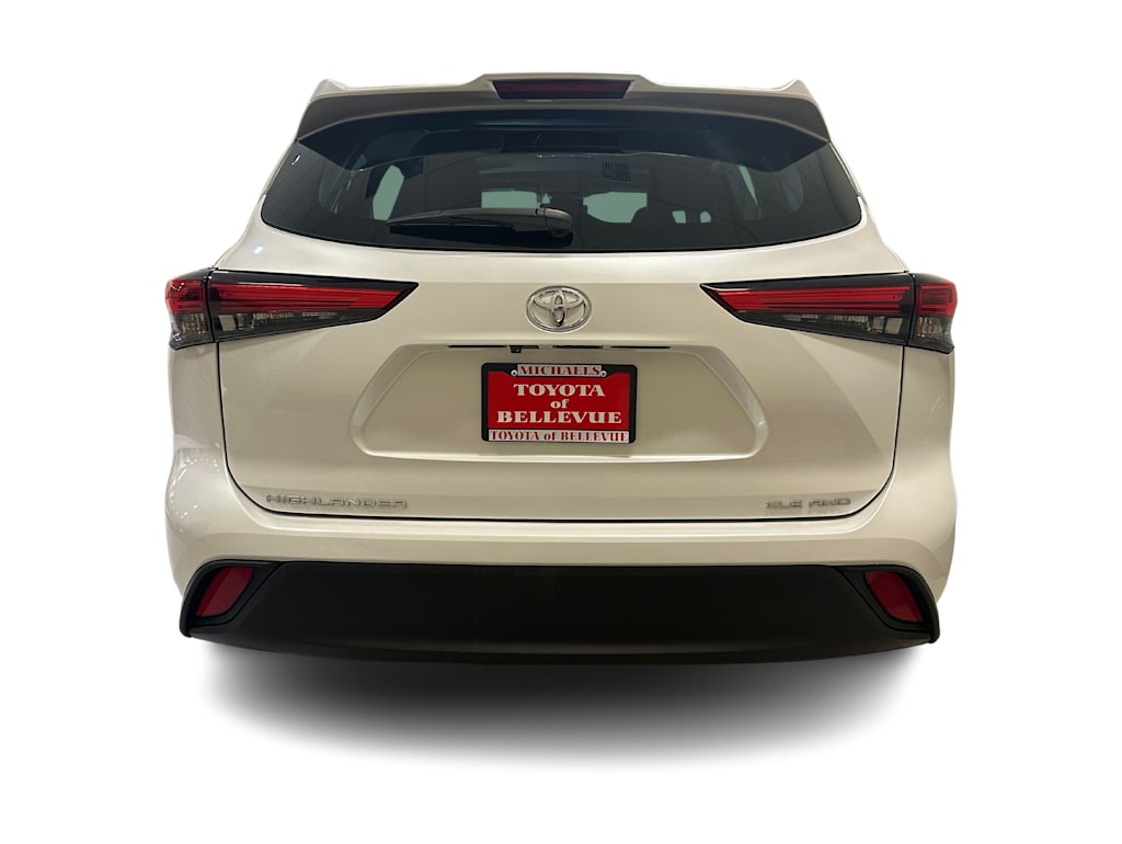 Thumbnail: 2023 Toyota Highlander - 5