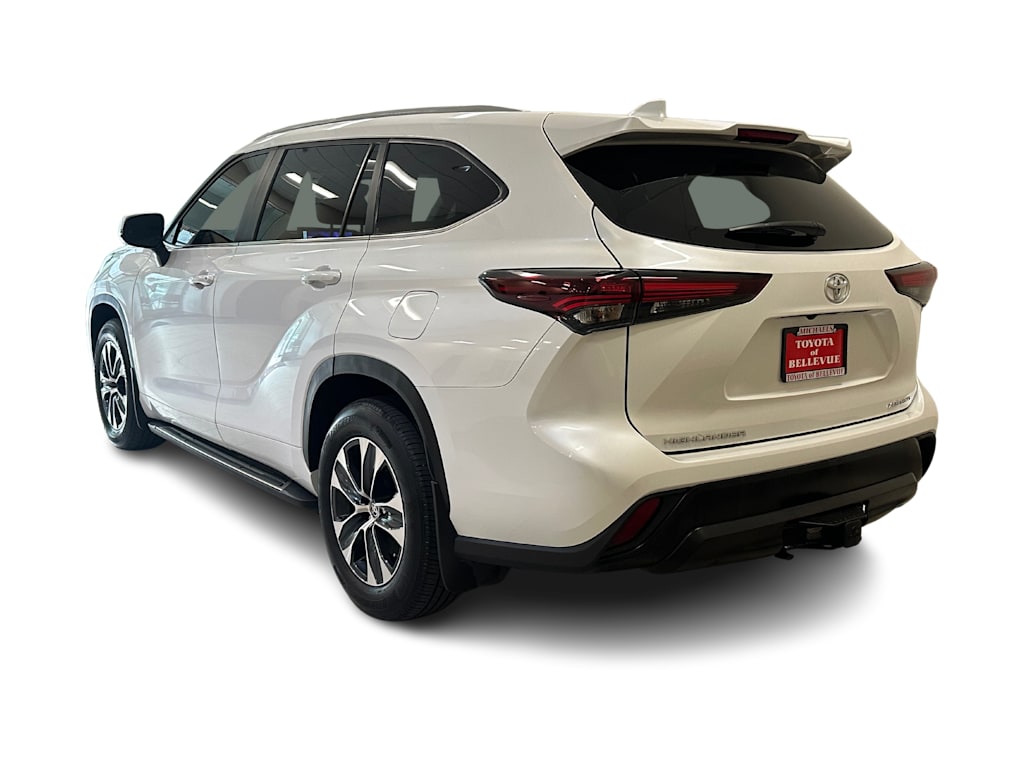 Thumbnail: 2024 Toyota Highlander - 4