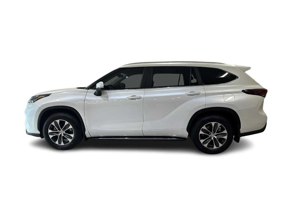 Thumbnail: 2024 Toyota Highlander - 3