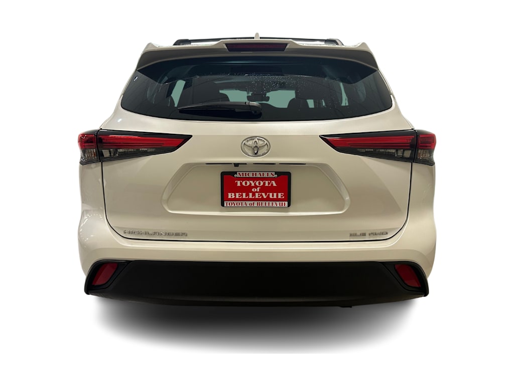 Thumbnail: 2023 Toyota Highlander - 5