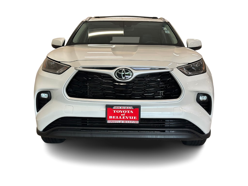 Thumbnail: 2023 Toyota Highlander - 6