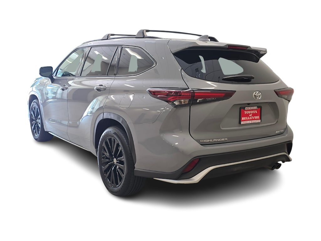 Thumbnail: 2025 Toyota Highlander - 4