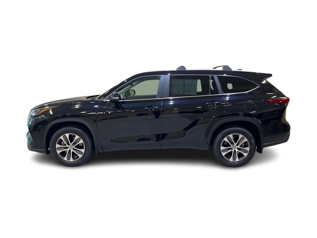 Thumbnail: 2023 Toyota Highlander - 3