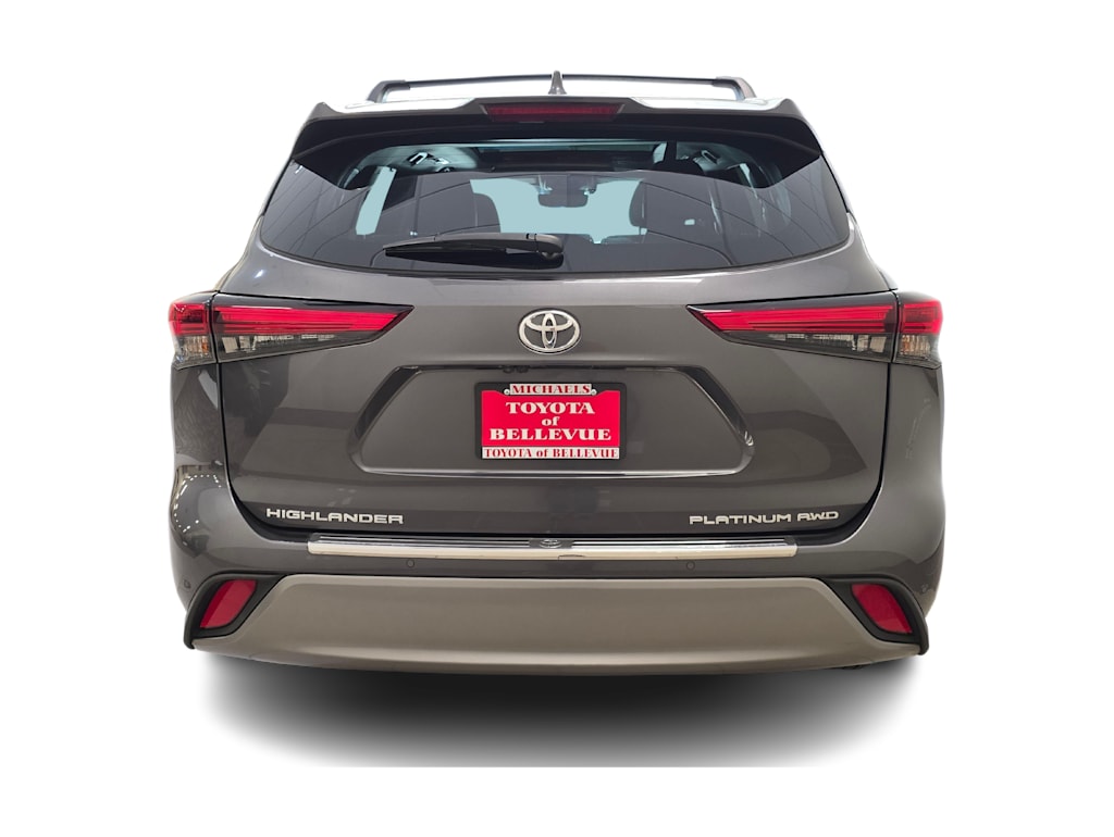Thumbnail: 2023 Toyota Highlander - 5