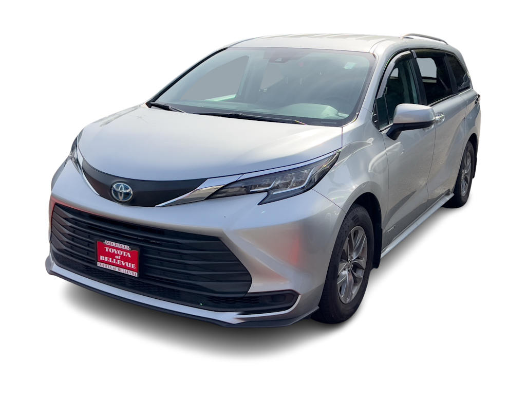 Used 2021 Toyota Sienna LE with VIN 5TDKSKFC8MS038675 for sale in Casper, WY