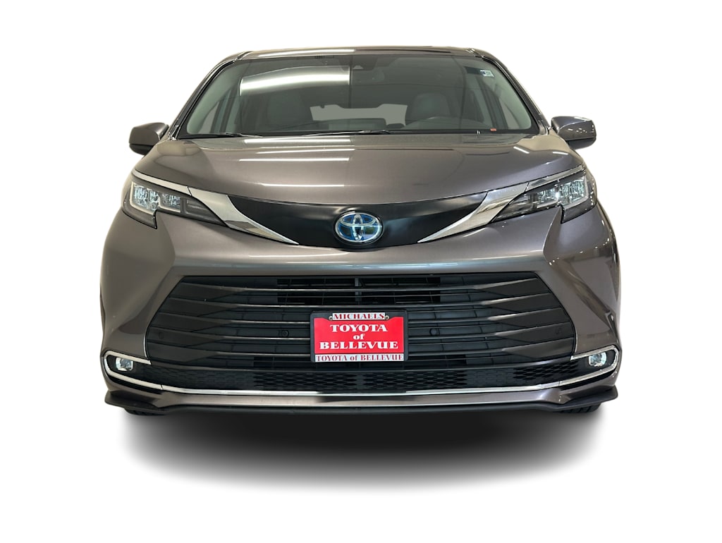 Thumbnail: 2023 Toyota Sienna - 6